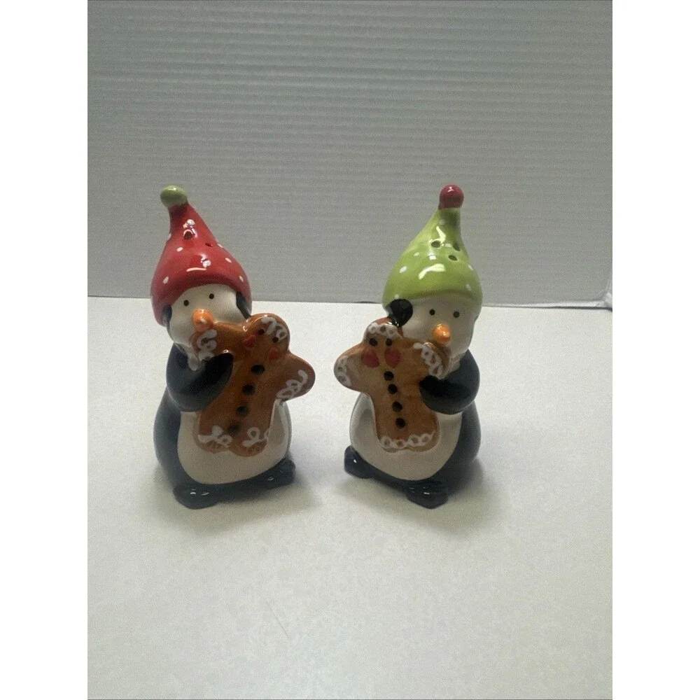 Iconikal Set Of 2 Penguin Salt And Pepper Shakers Christmas